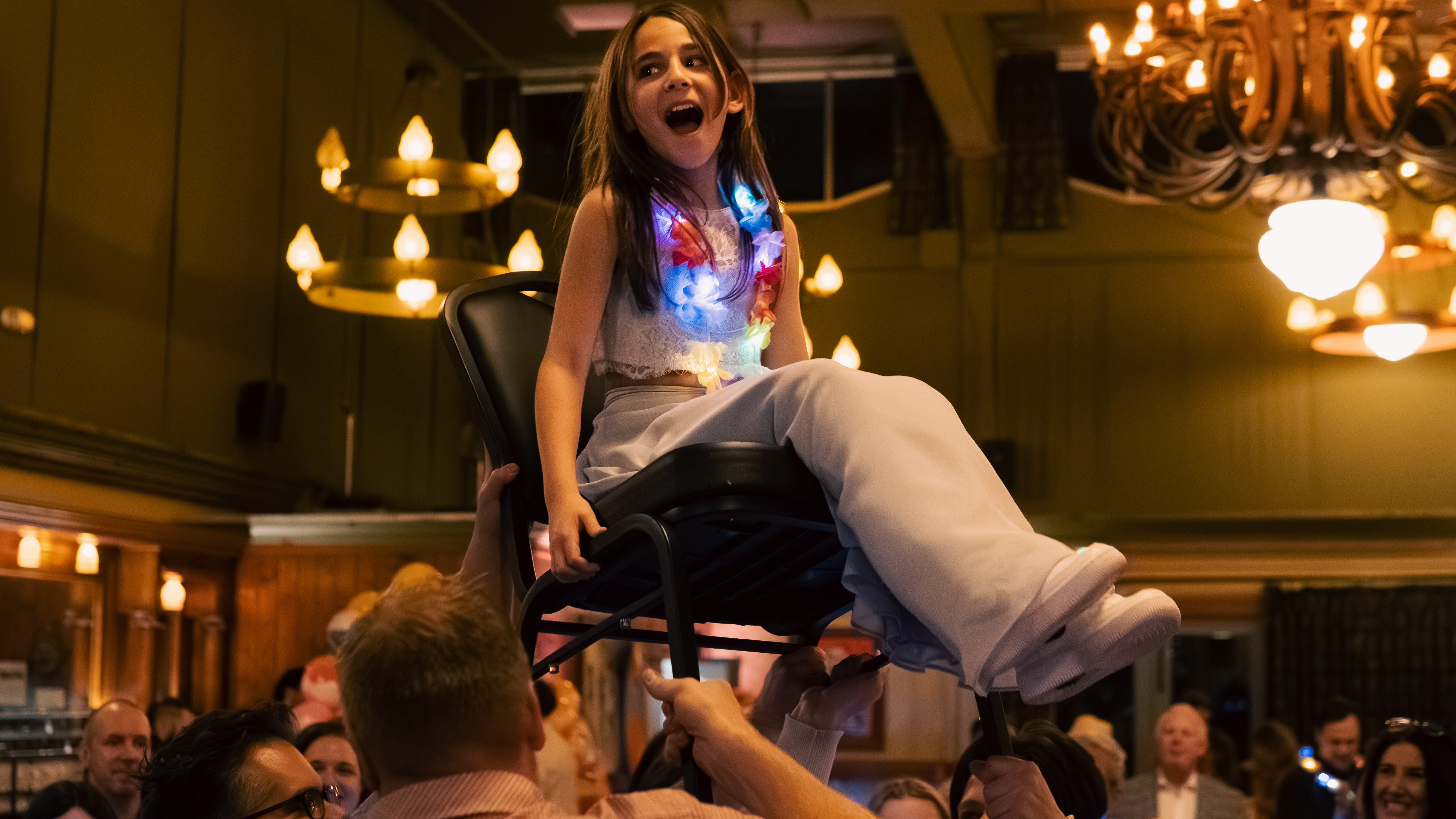 Friends & Faces - Image 3